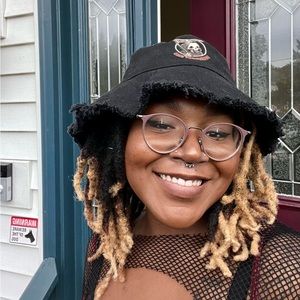 Meet your Posher, Roshae